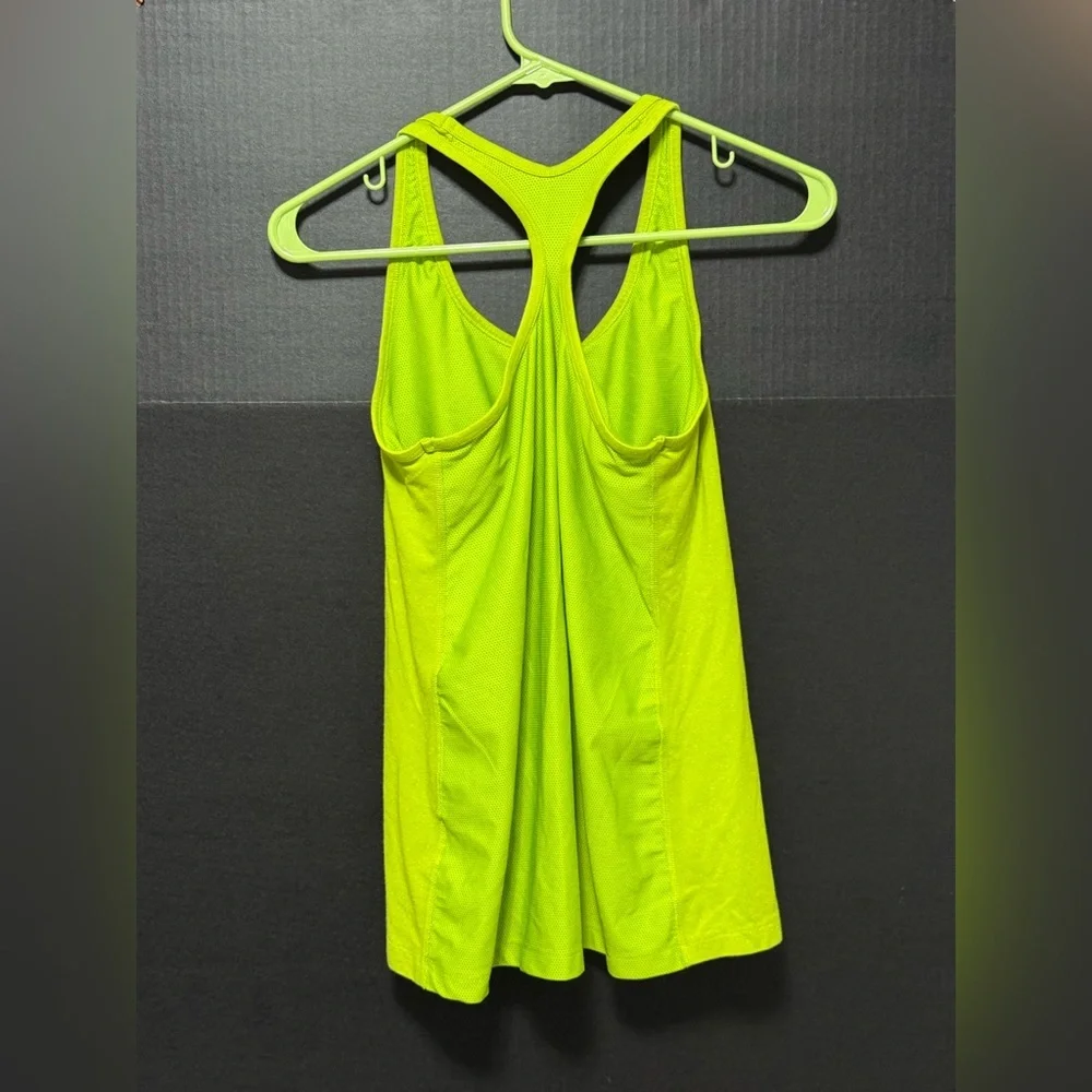 🪅Nike DriFIT Green Racerback Tank Top - Picture 7 of 10